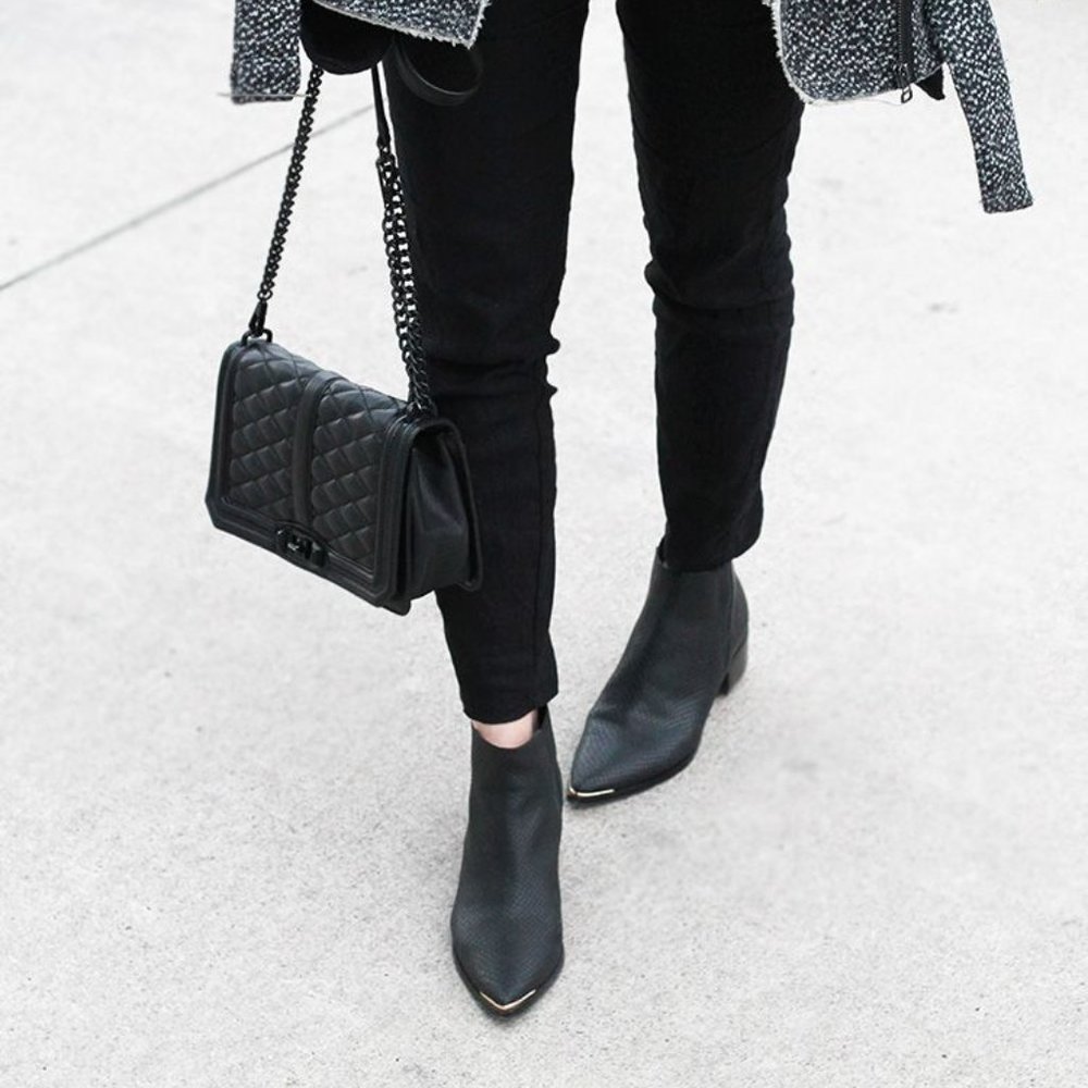 EUC Black Marc Fisher LTD Yale Chelsea Booties size 8M